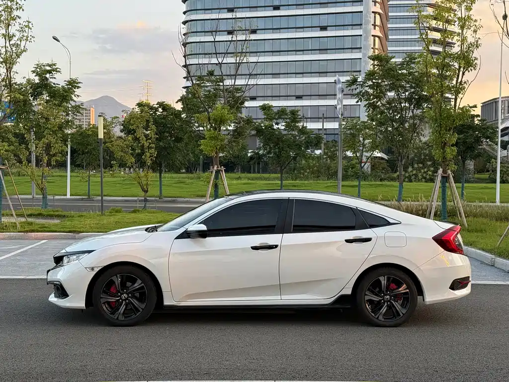 Honda Civic — миниатюра 3