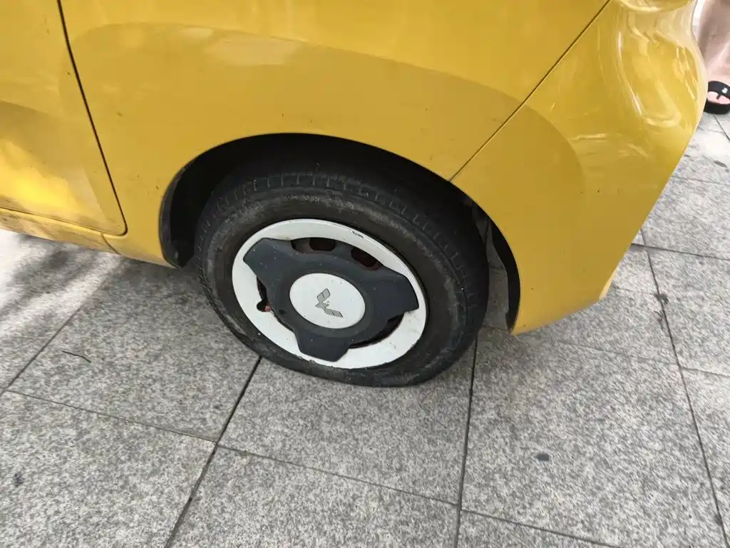 Wuling MINIEV — миниатюра 24