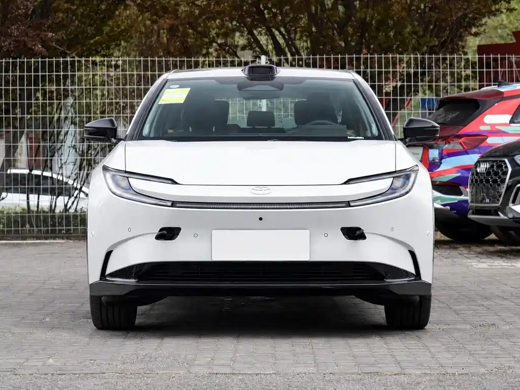 Toyota bZ5 — миниатюра 2
