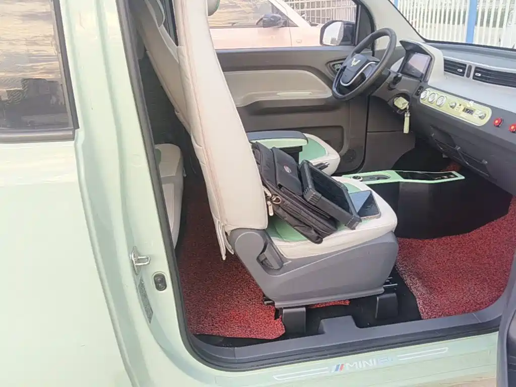 Wuling MINIEV — миниатюра 25