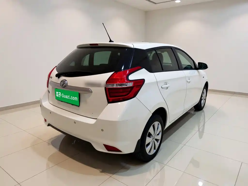 Toyota Yaris L — миниатюра 4