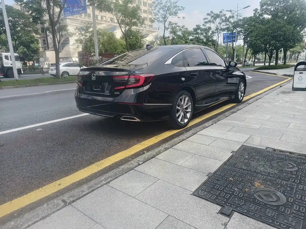 Honda Accord — миниатюра 10