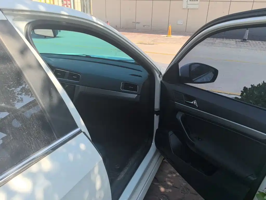 Volkswagen Lavida — миниатюра 18