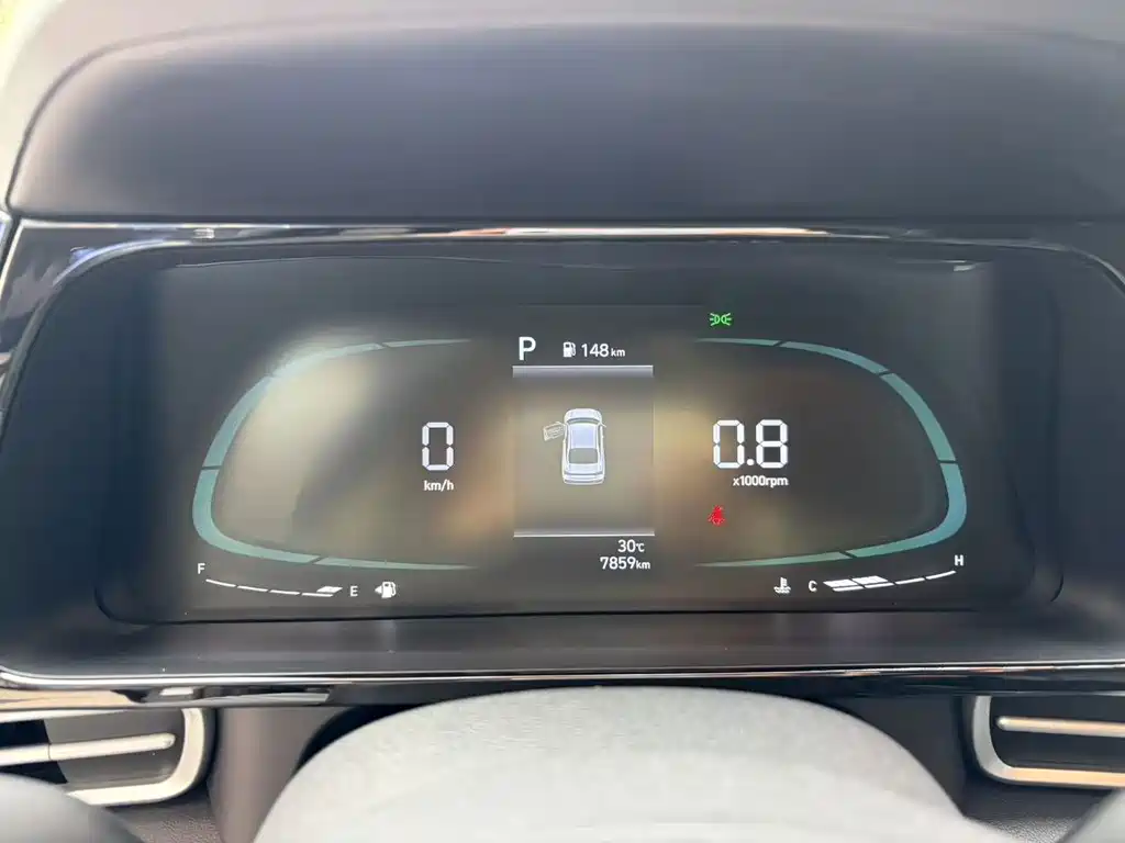 Hyundai Elantra — миниатюра 12