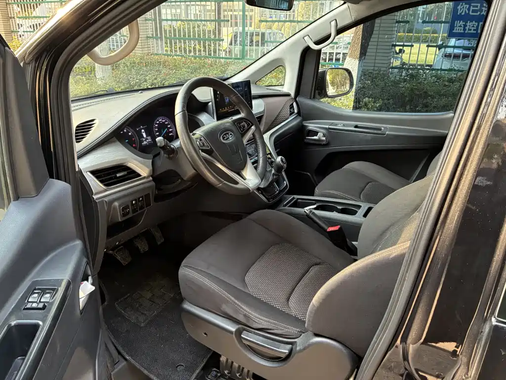 JAC Motors RUIFENG M3