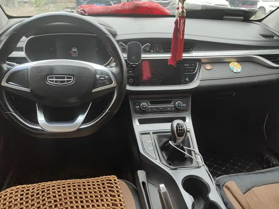 Geely Emgrand — миниатюра 12