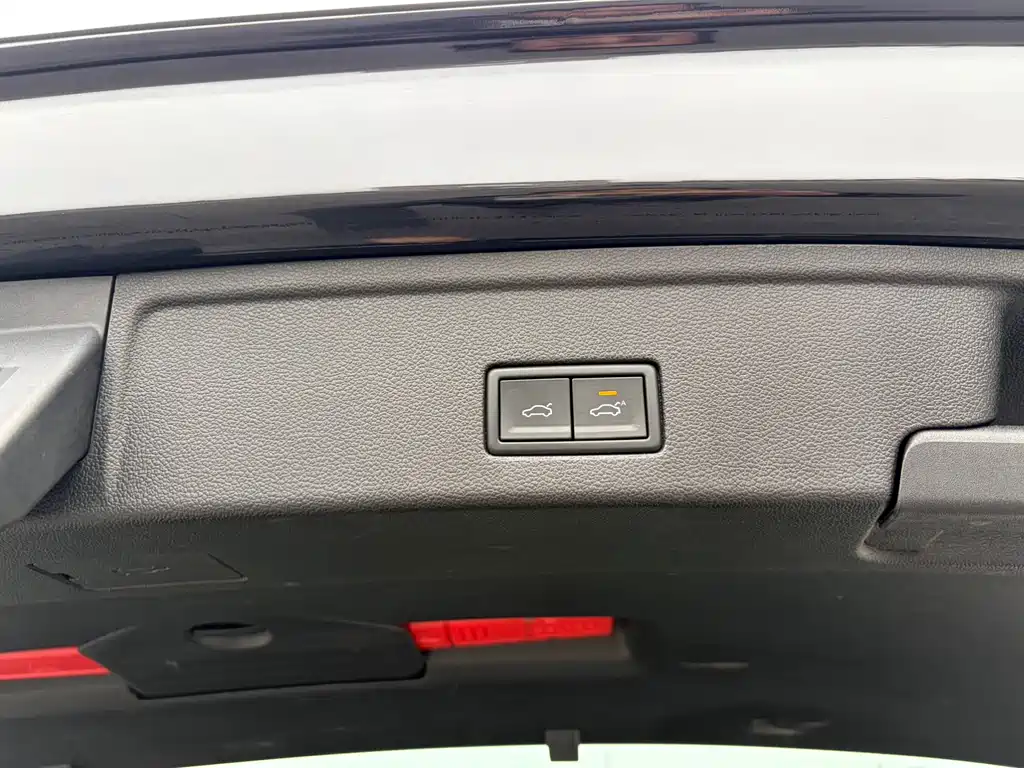 Volkswagen Touareg — миниатюра 13
