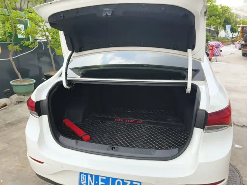 Buick Excelle — миниатюра 19