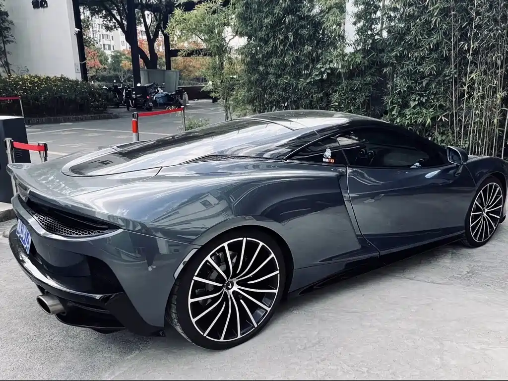 McLaren GT — миниатюра 2