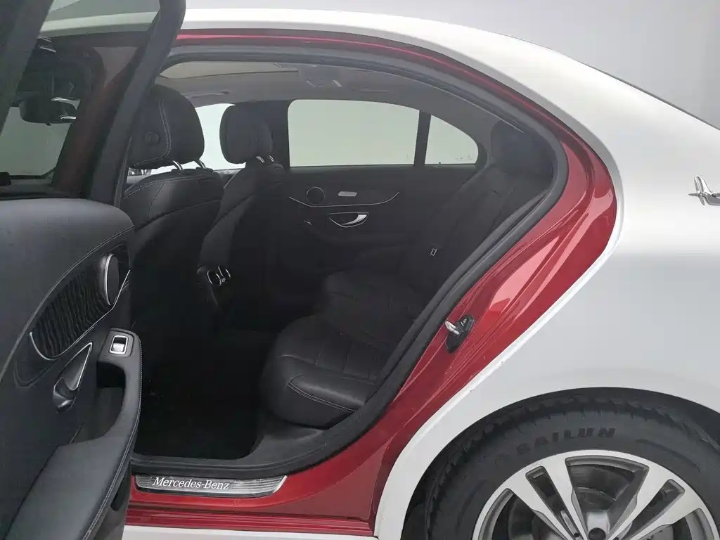 Mercedes-Benz C-Class — миниатюра 15