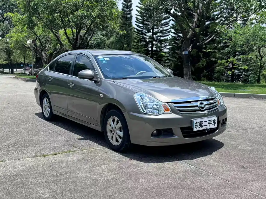 Nissan Sylphy 2012 1.6XE MT Comfort
