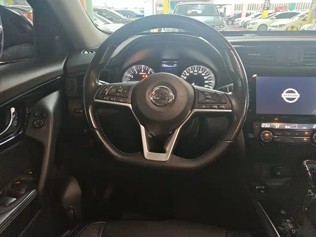 Nissan X-Trail — миниатюра 11