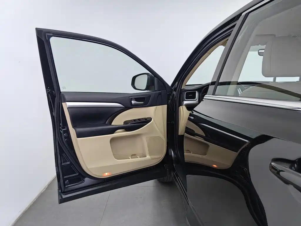 Toyota Highlander — миниатюра 8