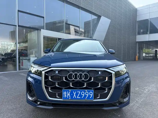 AUDI  Q7 2024