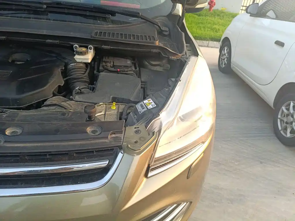 Ford Kuga — миниатюра 21