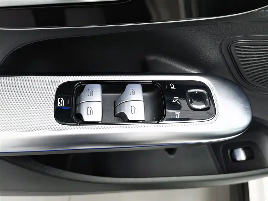 Mercedes-Benz EQE 2022 350