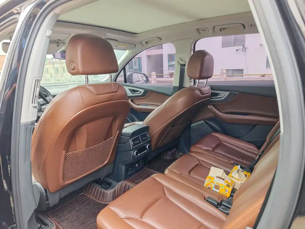 Audi Q7 — миниатюра 8
