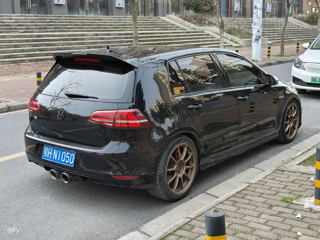 Volkswagen Golf — миниатюра 10