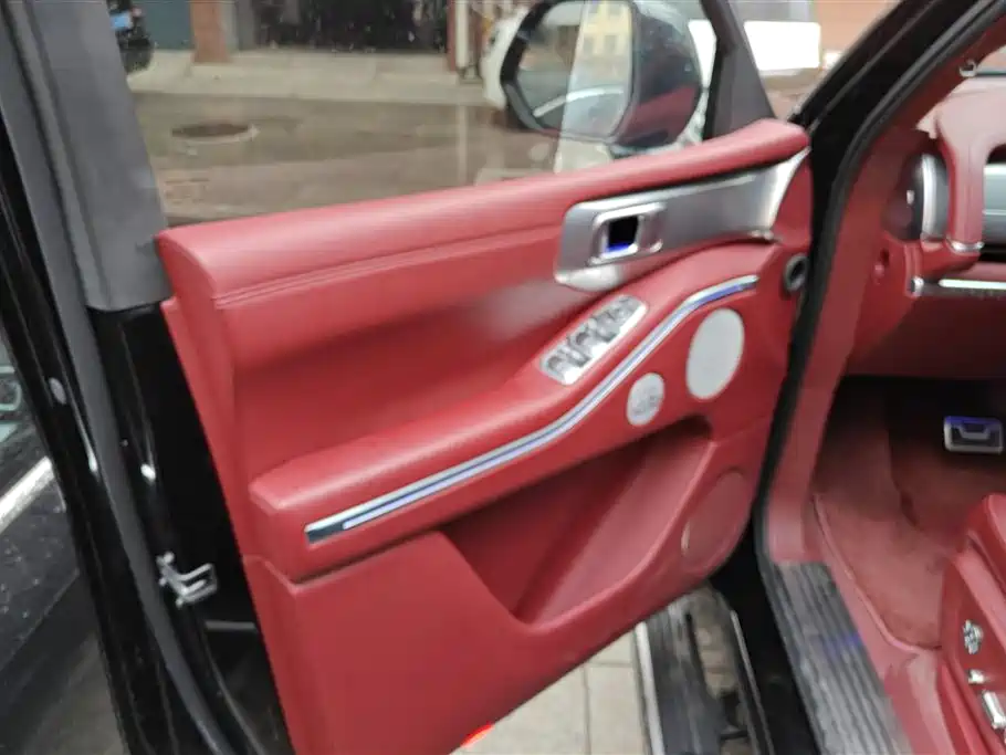 TANK TANK 700 NEW ENERGY