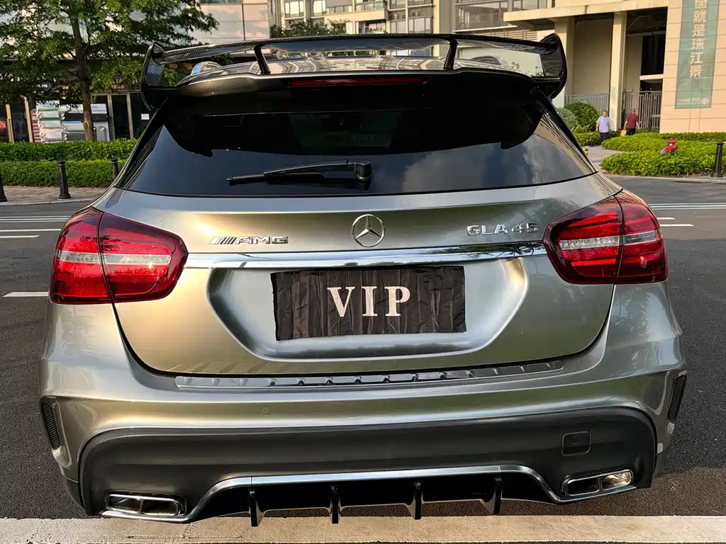 Mercedes-Benz GLA AMG — миниатюра 5