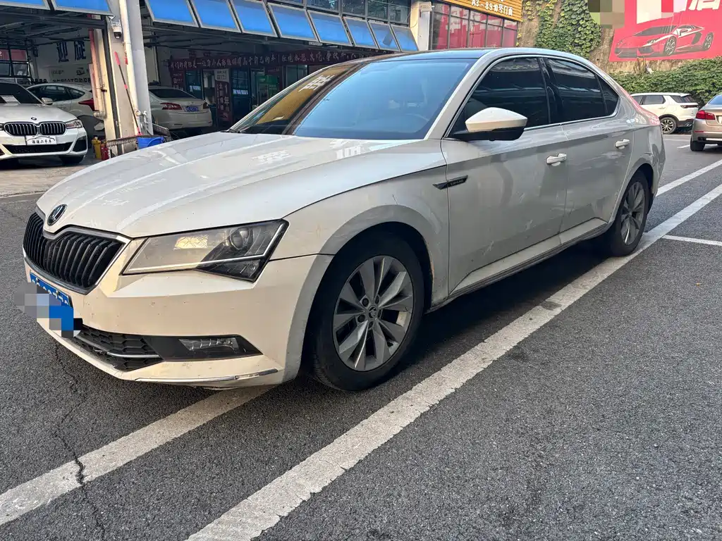 Skoda Superb