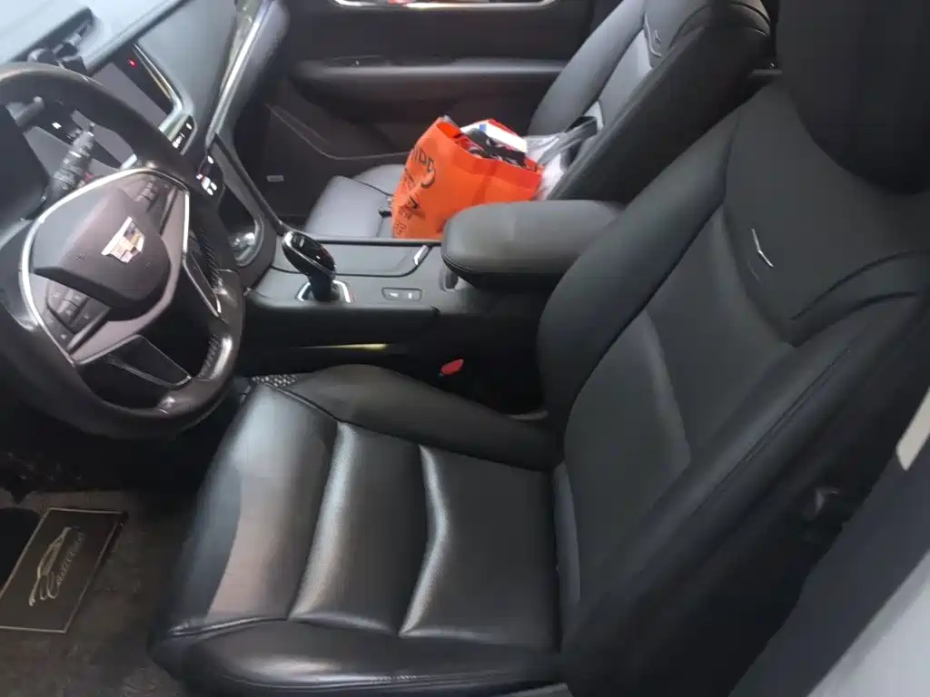 Cadillac XT5 — миниатюра 8