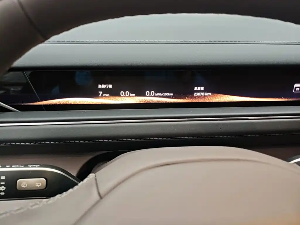 NIO ES8 — миниатюра 12
