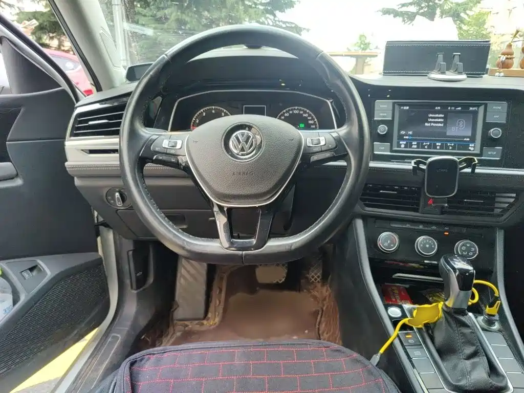 Volkswagen Sagitar — миниатюра 3