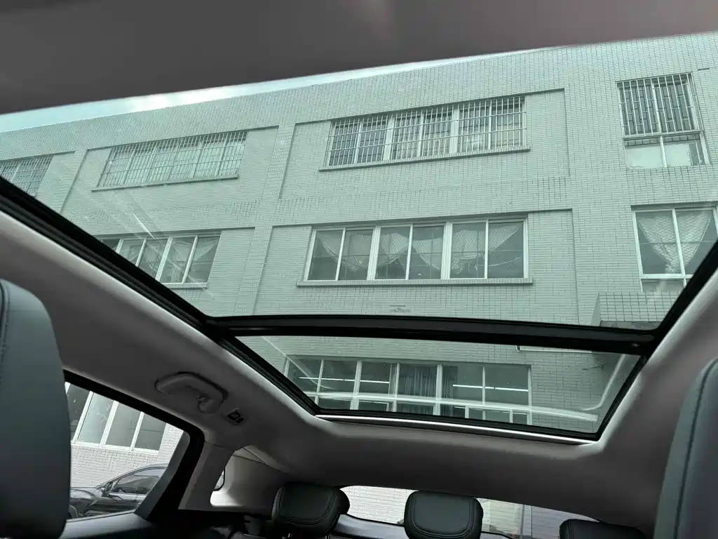 WEI PAI WEI BRAND VV7