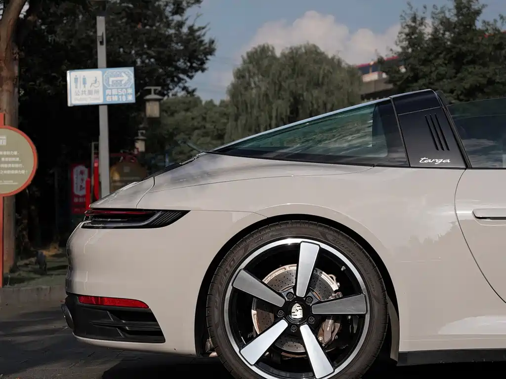 Porsche 911 — миниатюра 13