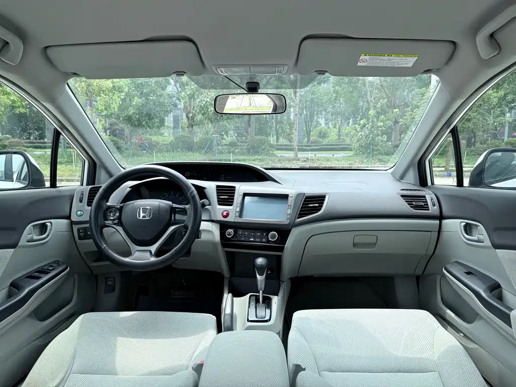 Honda Civic — миниатюра 10