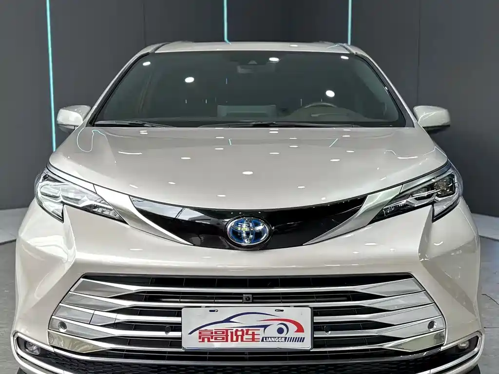 Toyota Sienna 2021 2.5L