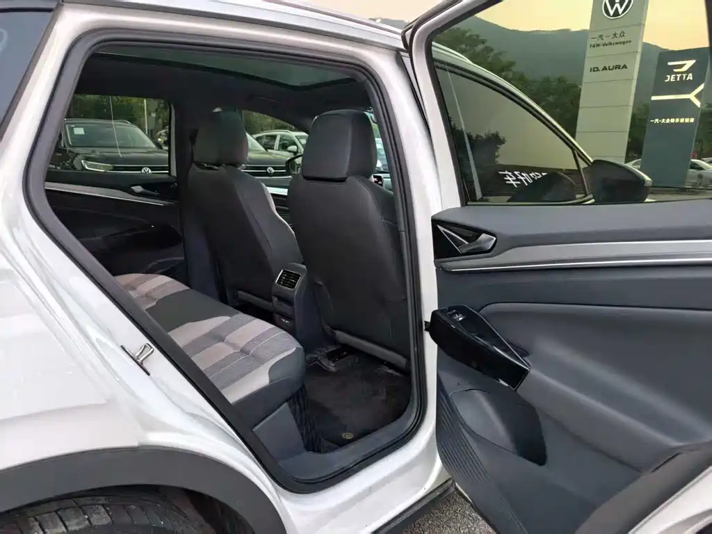 Volkswagen ID.4 Crozz — миниатюра 12