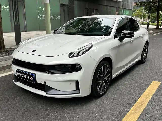 2018 Lynk & Co 03