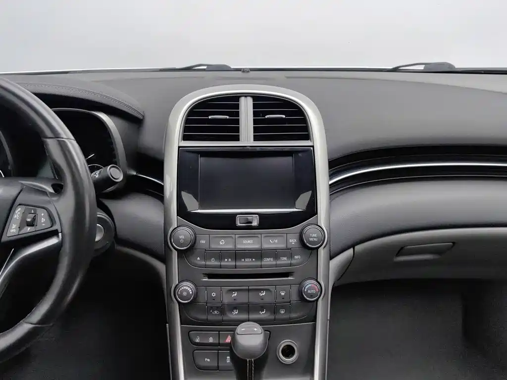 Chevrolet Malibu — миниатюра 12