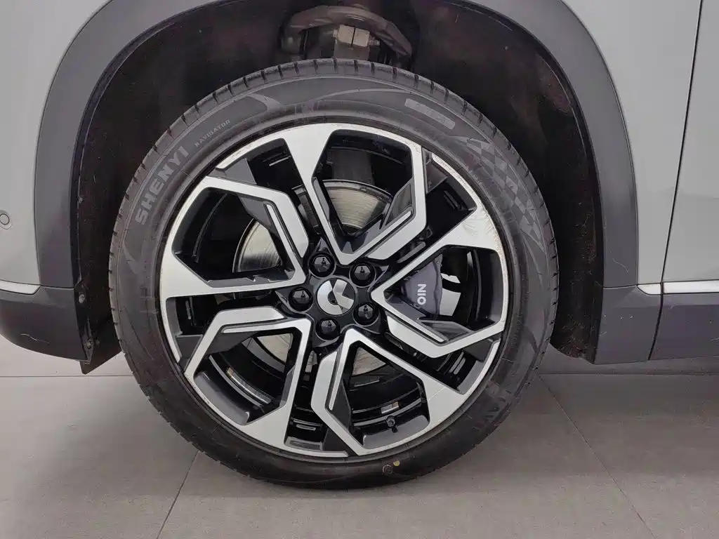 NIO ES8 — миниатюра 17