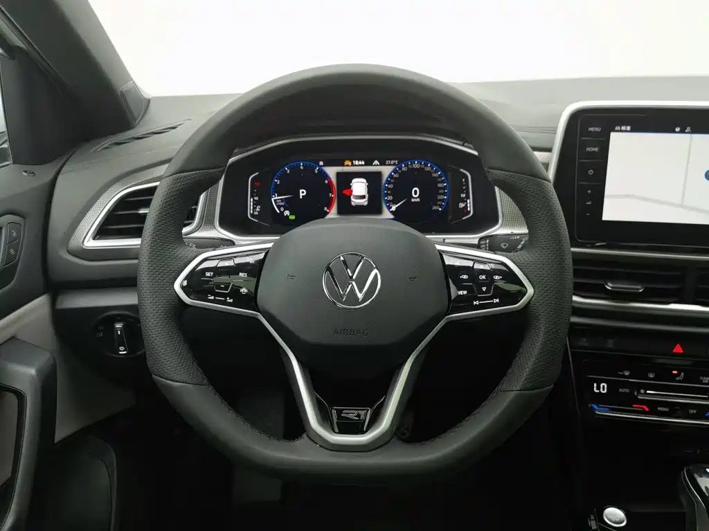 Volkswagen T-Roc — миниатюра 11