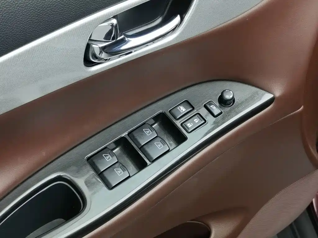 Infiniti QX50 — миниатюра 9