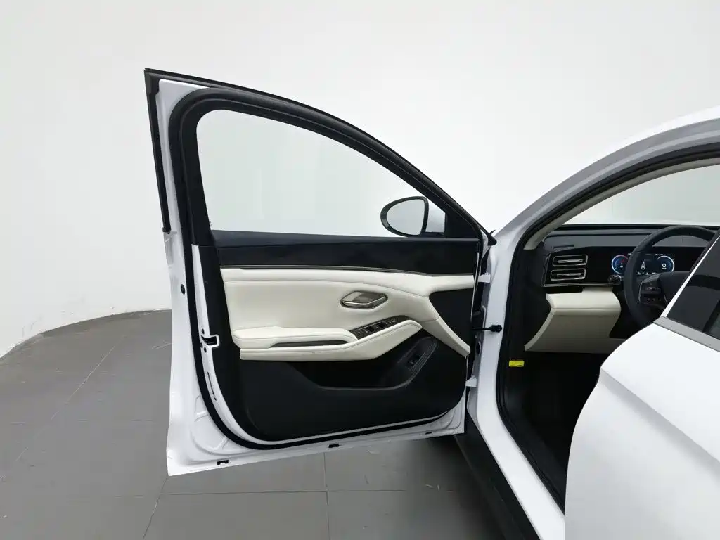 BYD Qin L — миниатюра 8