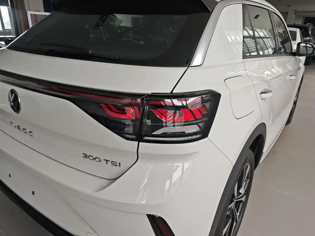 Volkswagen T-Roc 2025 300TSI DSG
