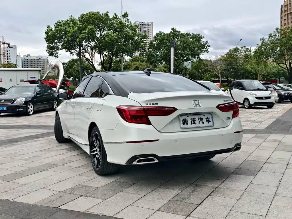 Honda Inspire — миниатюра 6