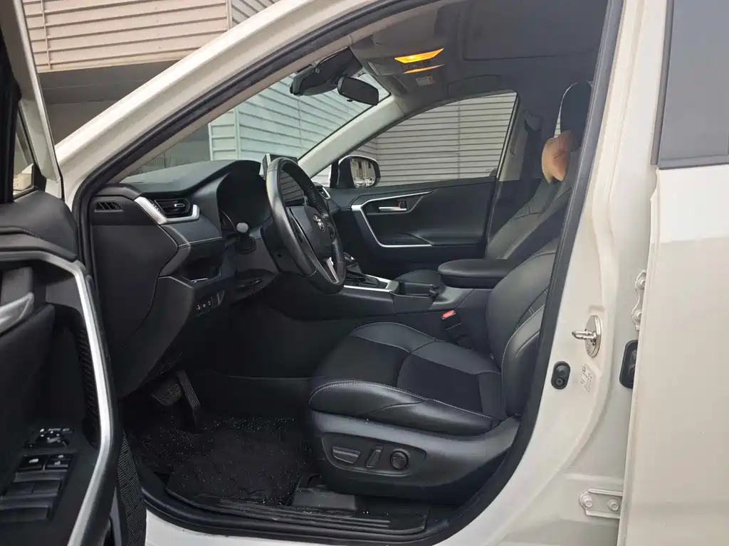 Toyota Wildlander — миниатюра 13