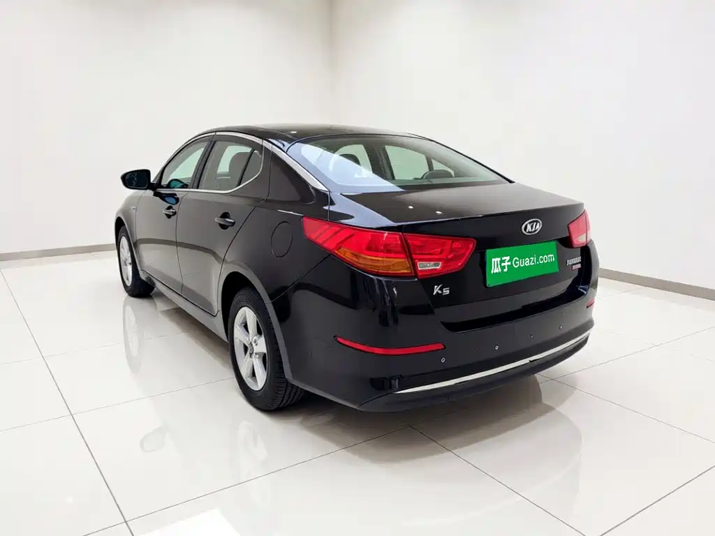 Kia K5 — миниатюра 4