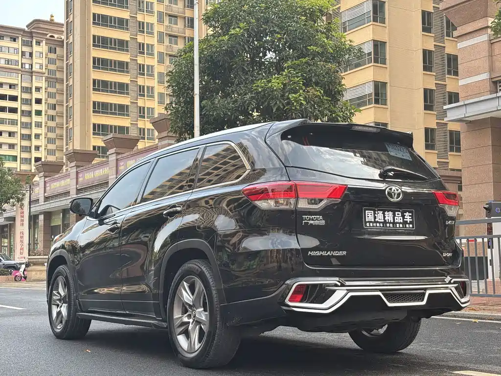 Toyota Highlander — миниатюра 4