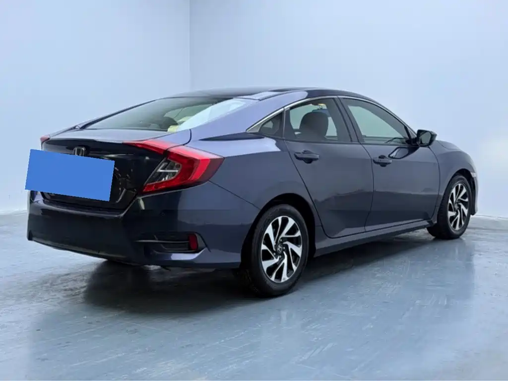 Honda Civic — миниатюра 10