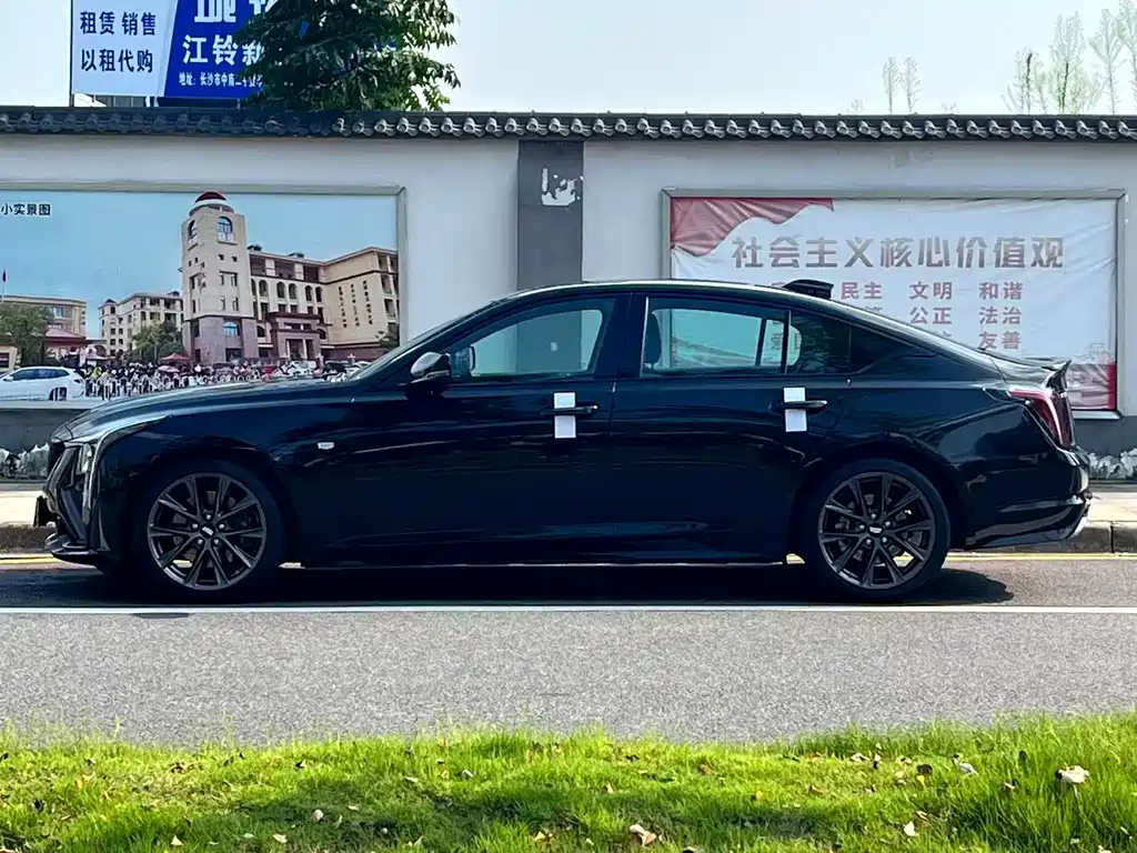 Cadillac CT5 — миниатюра 3