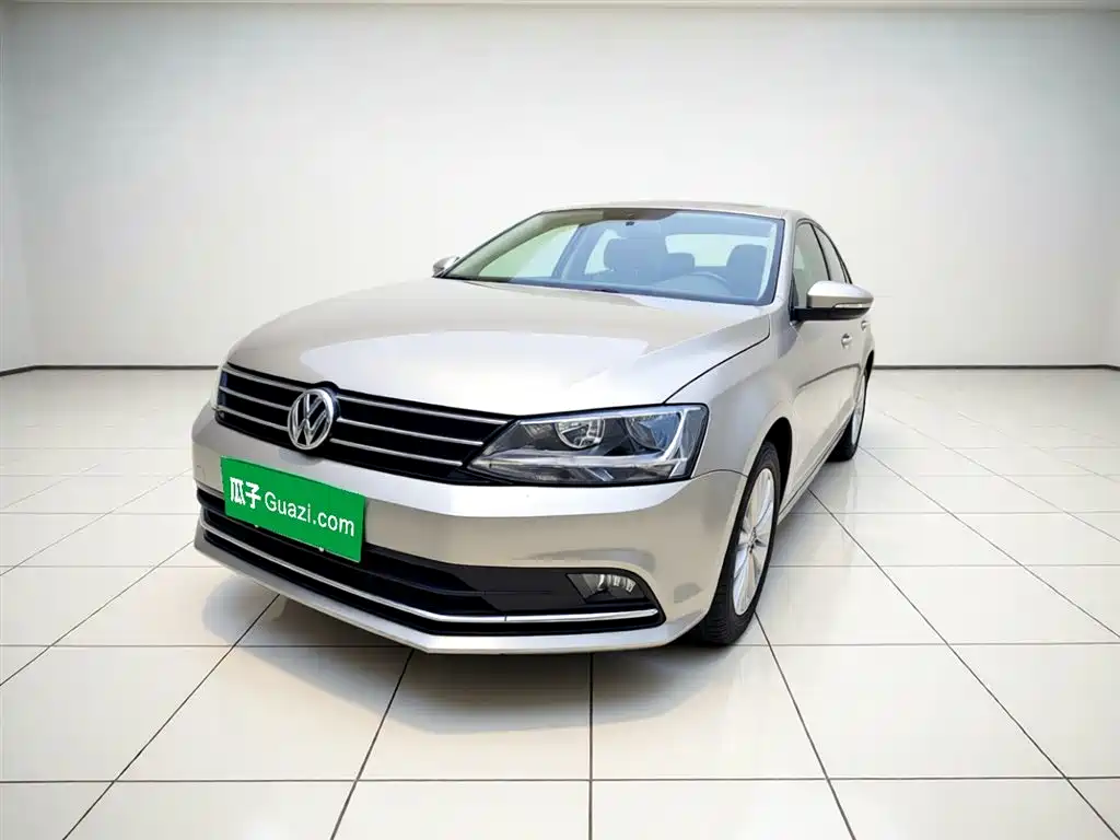 Volkswagen Sagitar 2016