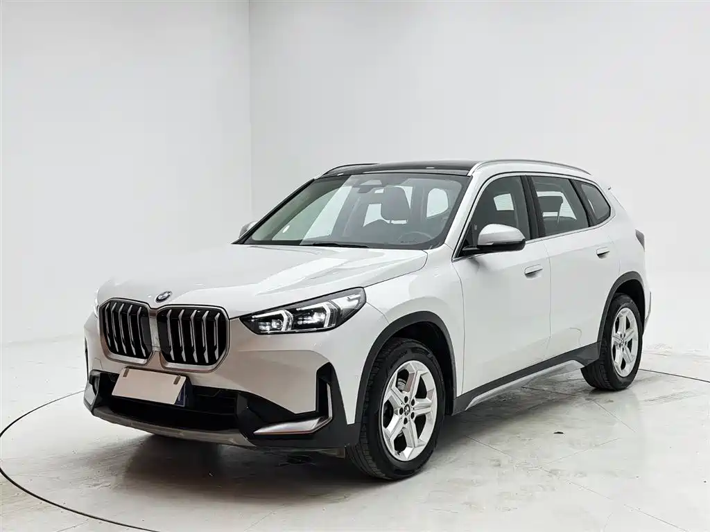 Купить BMW X1
