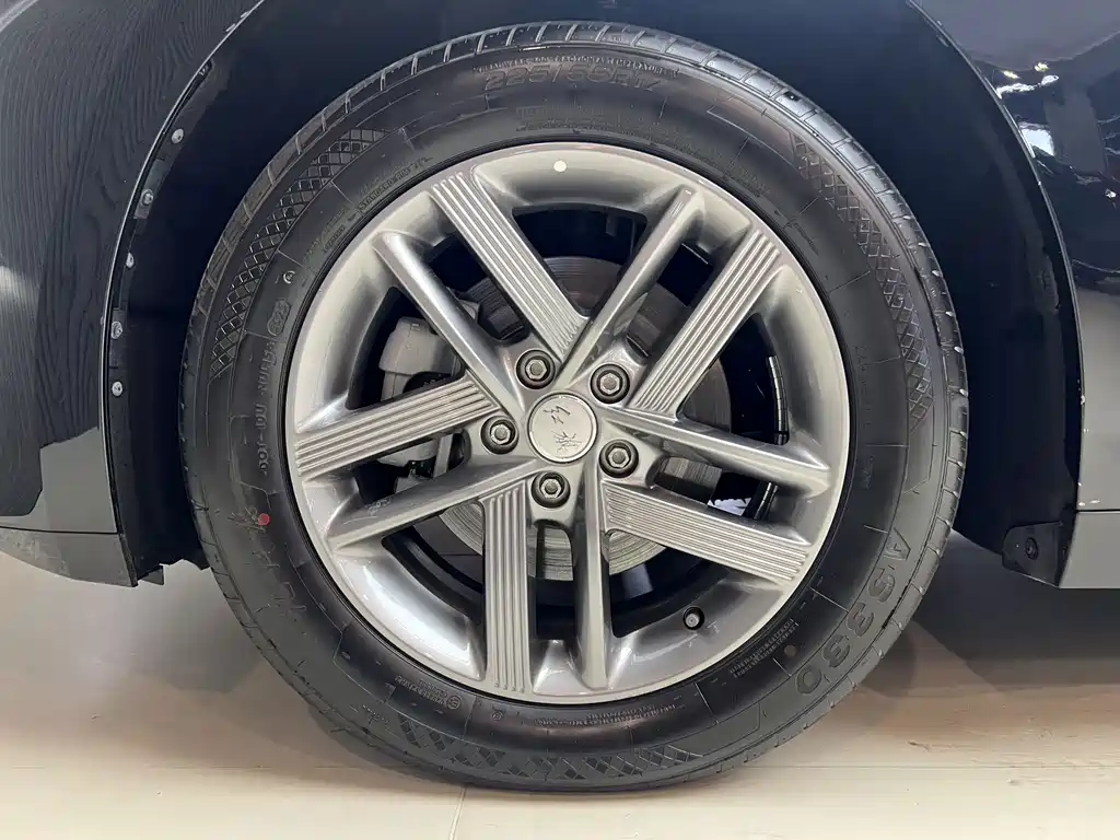 Hongqi Hongqi E-QM5 — миниатюра 20