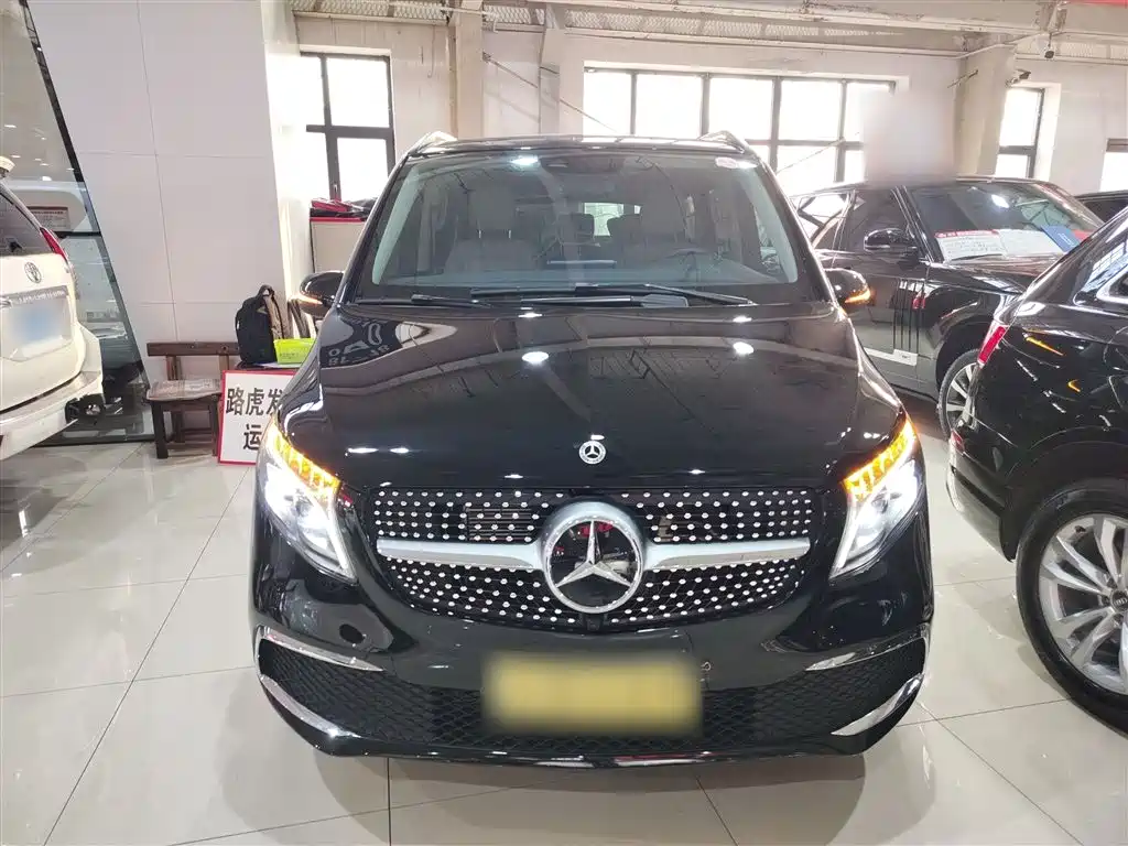 MERCEDES-BENZ V CLASS